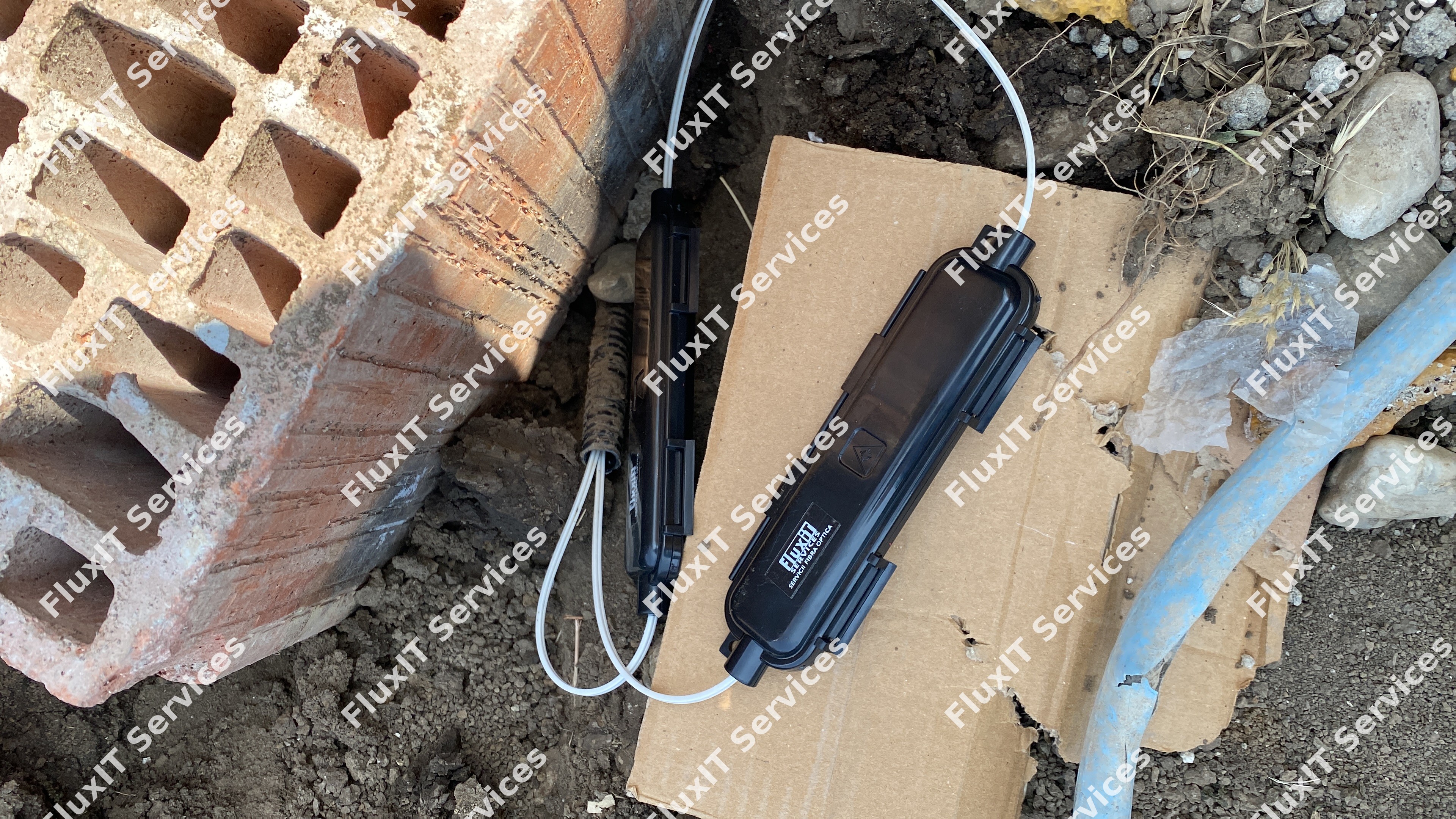 2 Core Slim Singlemode Fiber Splicing in Underground Waterproof Enclosures